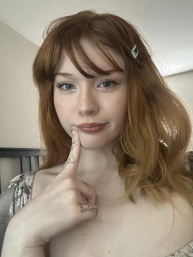 Brat Luna ’s Official Social Fan Page | LoyalFans