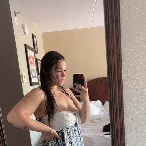 BRATwitBUNZ avatar