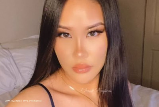 10 White Toes - Empress Kat Official Photos | LoyalFans