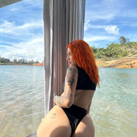 Celestee_ avatar