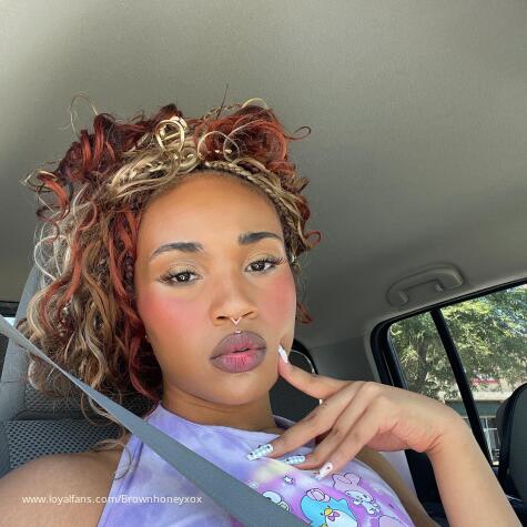 Brownhoneyxox avatar