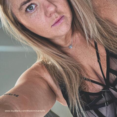 thedominantwife avatar
