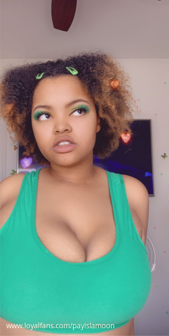 payislamoon’s Official Social Fan Page | LoyalFans