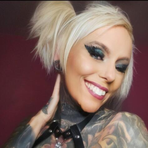 Queenmayhem101 avatar