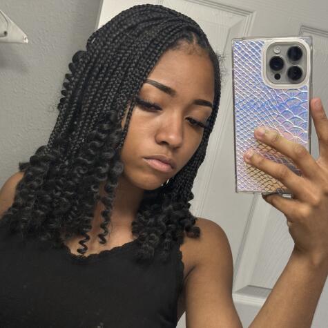taaayy avatar
