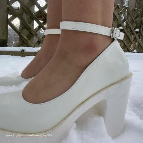 FantasyFeet555 avatar