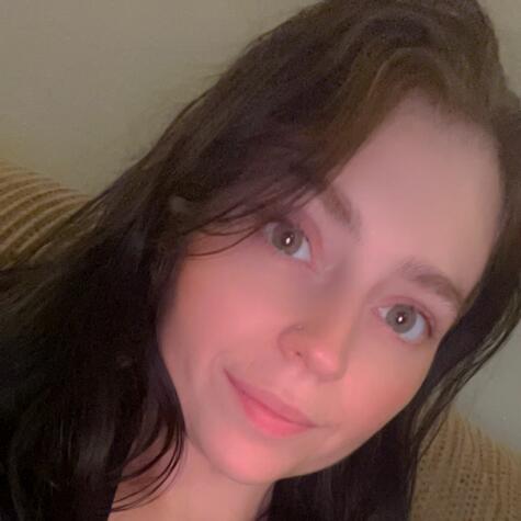 Elliee11 avatar