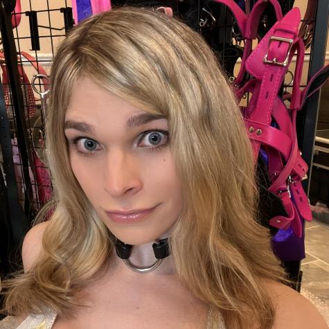 I got my nails touched up for sissy weekend 💅🏼🩷 - MercersDoll Official