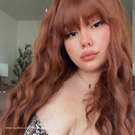 TheVelvetBrat avatar