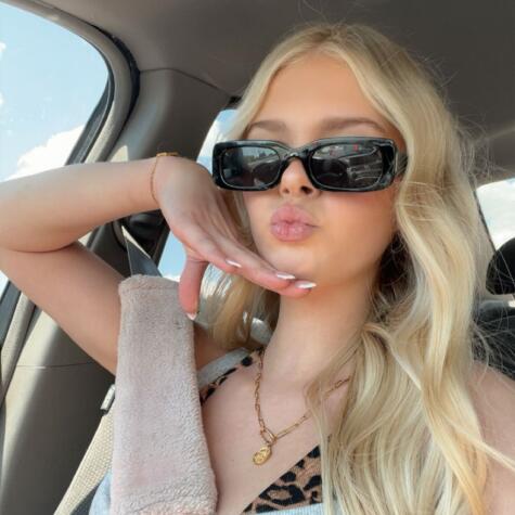 Goddessbrooke_4 avatar