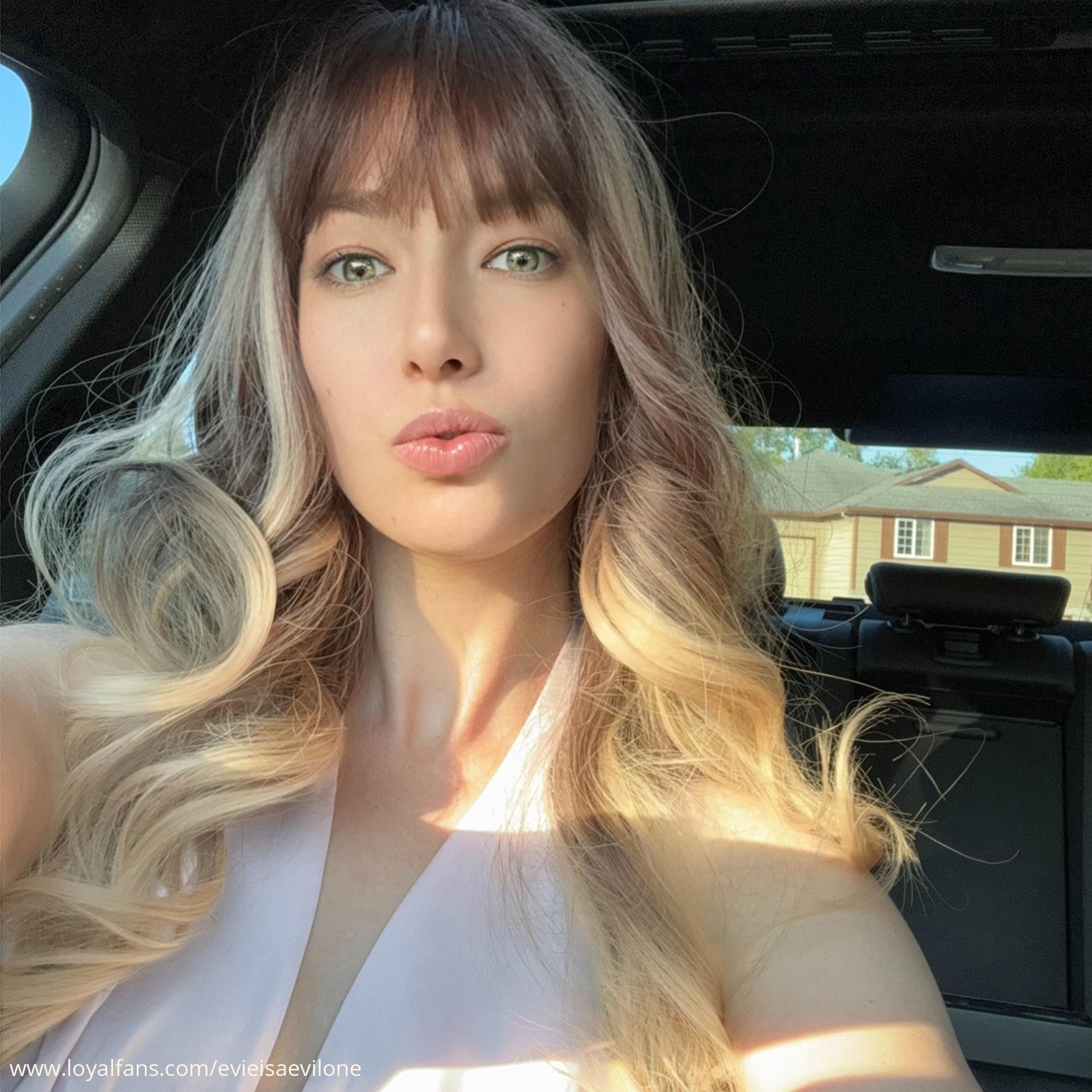Evil Evie’s Official Social Fan Page LoyalFans