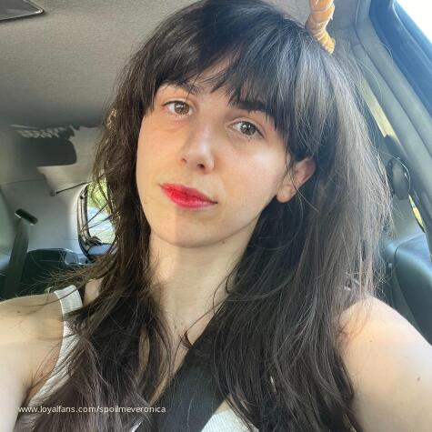 SpoilmeVeronica avatar