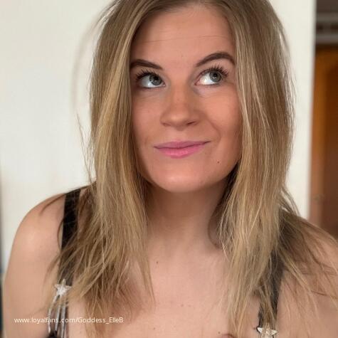 Your Hawaiian Goddess - ELLE BANKS Findom Fetish Worship Official
