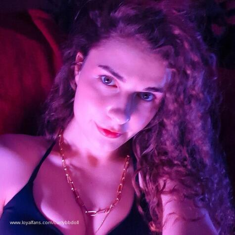 Goddess Omnia Trans Findom Femdom avatar