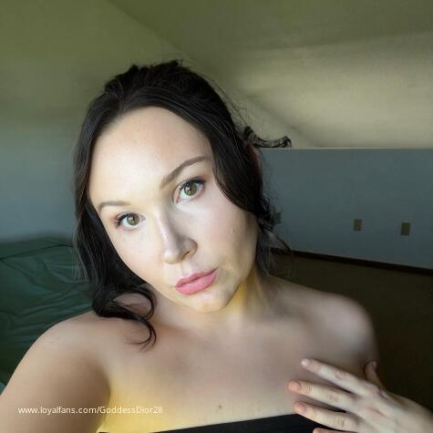 Goddesslovesdior avatar