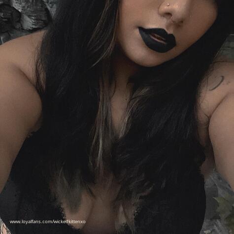 WickedxxxKitten avatar