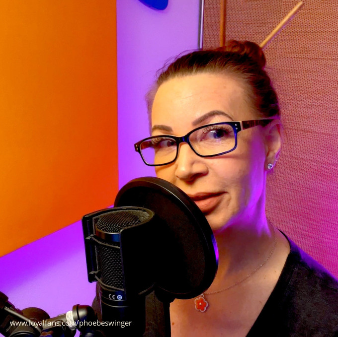 Phoebe Swinger’s Official Social Fan Page | LoyalFans