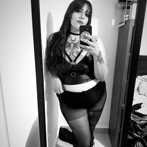 CurvyTattoedGoddess avatar