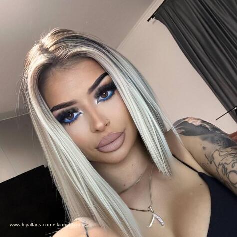 SkinnyBlondiie avatar