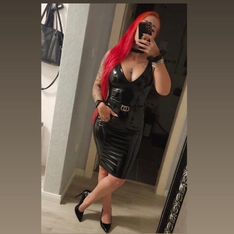Lady RedHotRoxxy avatar