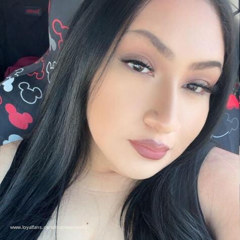 Marieelovee93 avatar