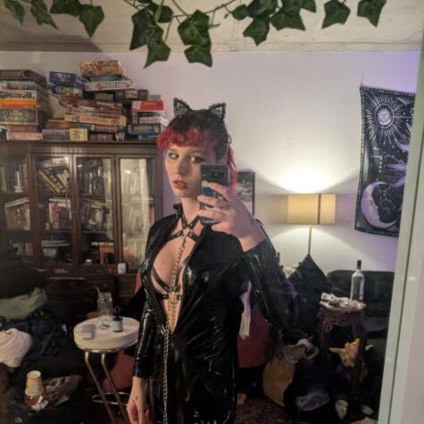 Trans Mistress Alice avatar