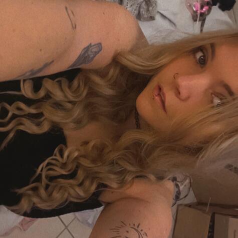Such a bratty girl avatar