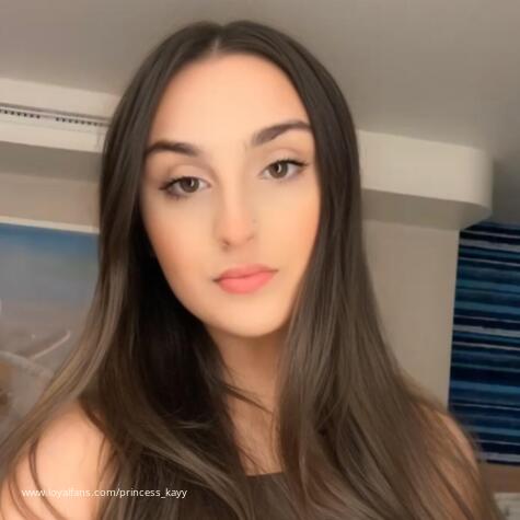 Lovelyykayy avatar