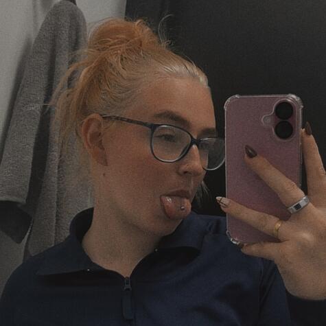 ladyblackcard avatar