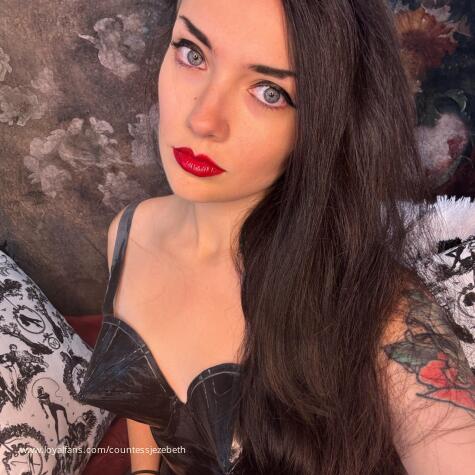 Countess Jezebeth Mesmerizing Femdom avatar