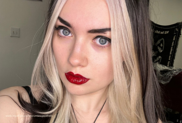 these tits, these lips.. - Countess Jezebeth Femdom Official Profile