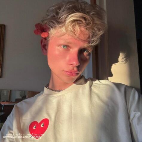 BlondToy avatar