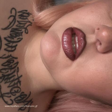 Vampire Girlfriend avatar