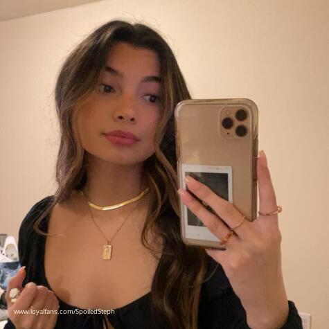 SpoiledSteph avatar