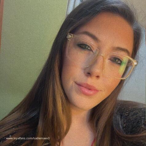 SadieMaex3 avatar