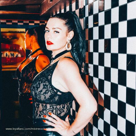 Mistress Charlotte Owinter avatar