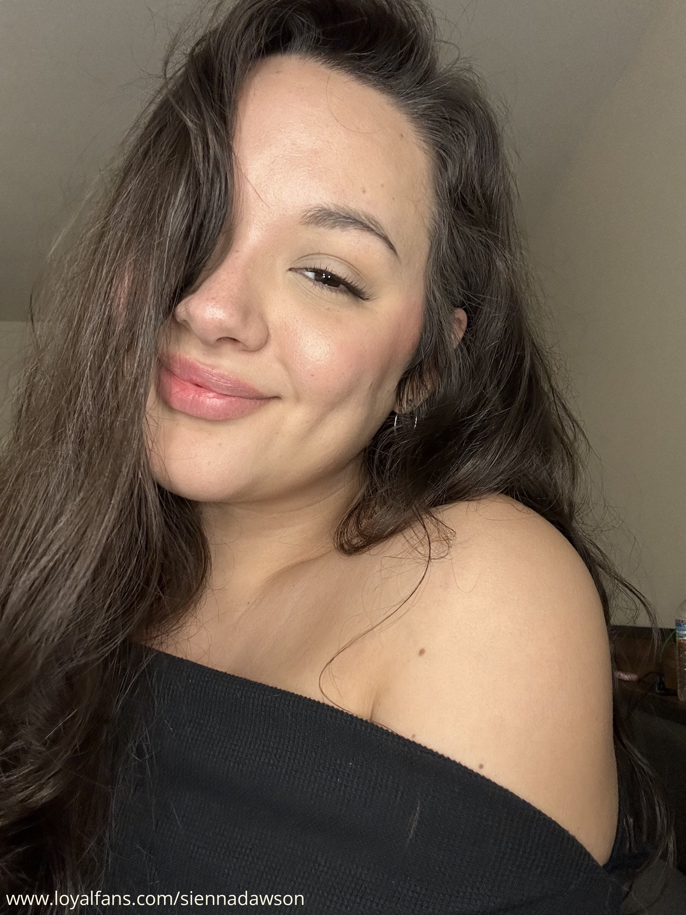 Maitresse Sienna’s Official Social Fan Page LoyalFans