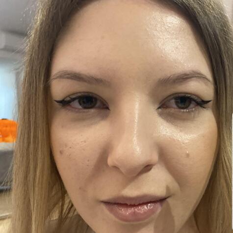 EllaAziana avatar
