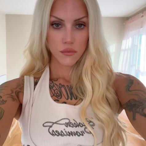 VegasVicky avatar