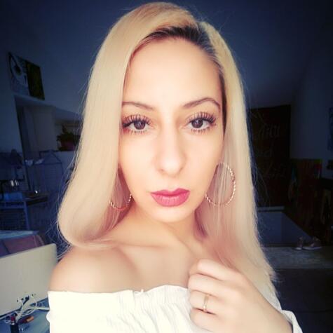NikkiPeachDream avatar