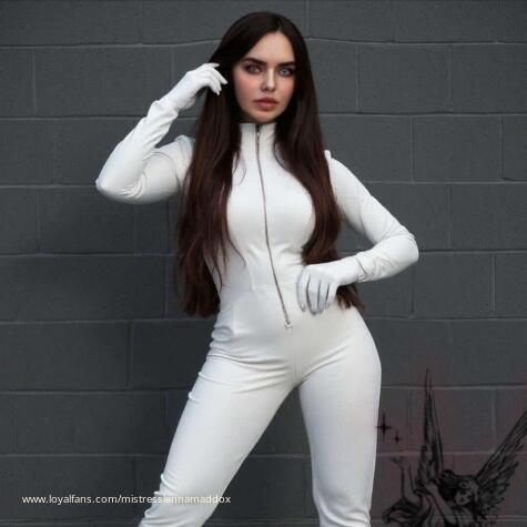 Mistress Lenna avatar