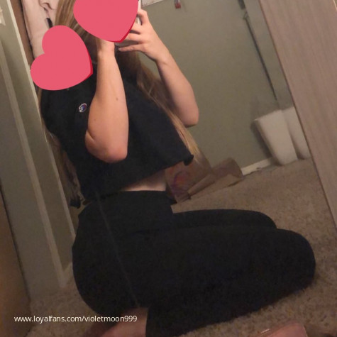 violetmoon999 avatar