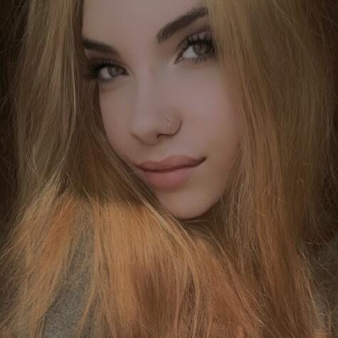 Lizzy Piggy avatar