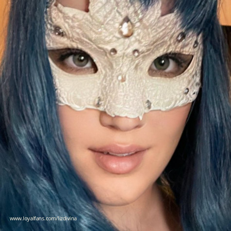 LizDivina avatar