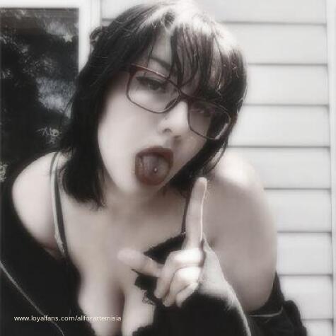 God Artemisia avatar