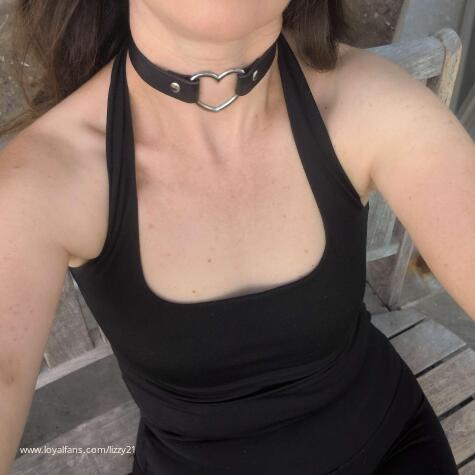 Lizzy21 avatar