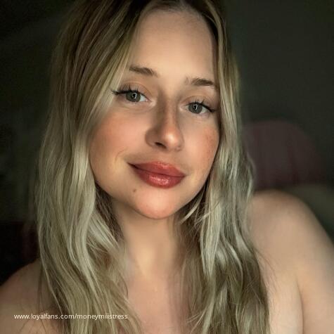 Emotional Girlfriend avatar