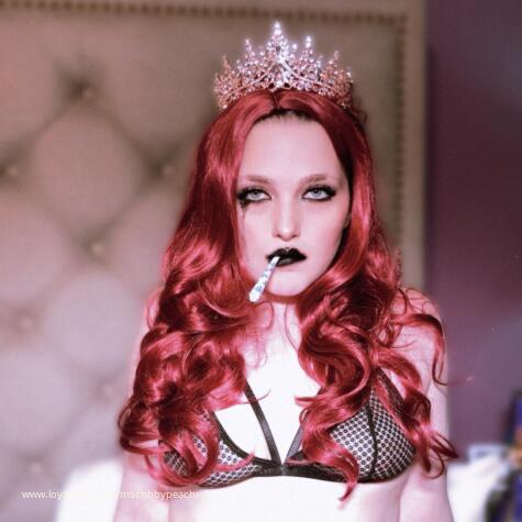 MissChubbyPeaches FindommeFemdomme avatar