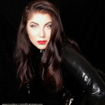 Official Vinyl Queen avatar