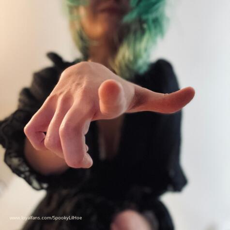 SpookyLilHoe avatar